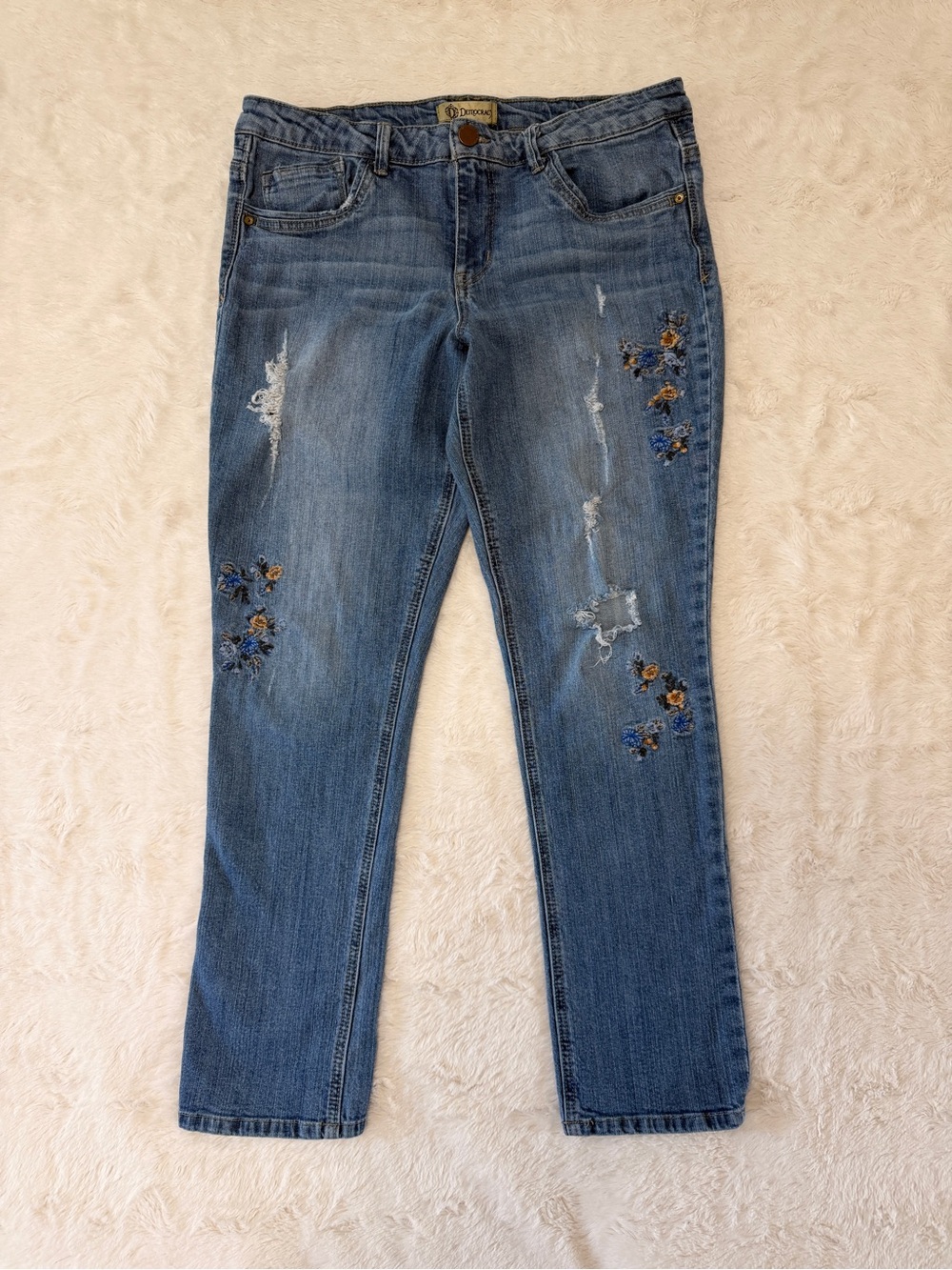 Democracy Floral Embroidered Distressed Girlfriend Jeans Size 14 Mid Rise